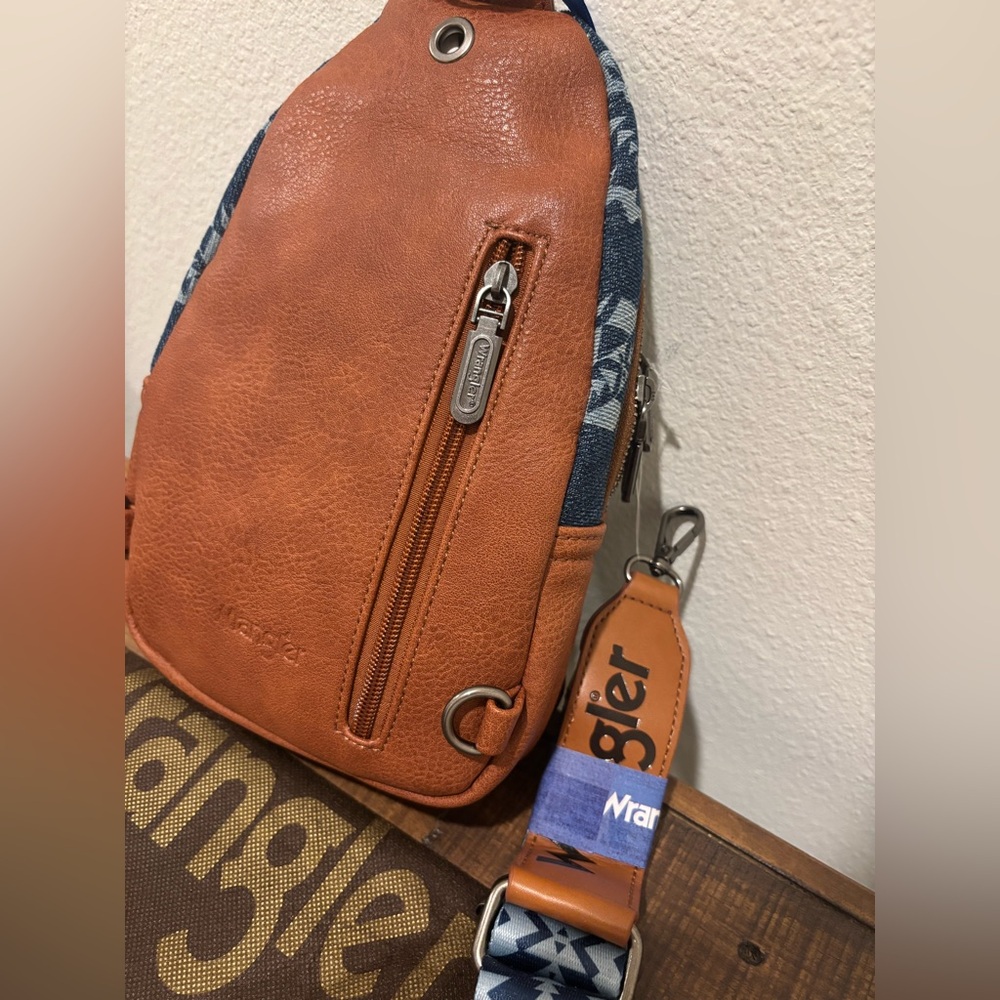 Wrangler Denim Blue and Brown Patterned Bum/Crossbody  Bag - Picture 8 of 11